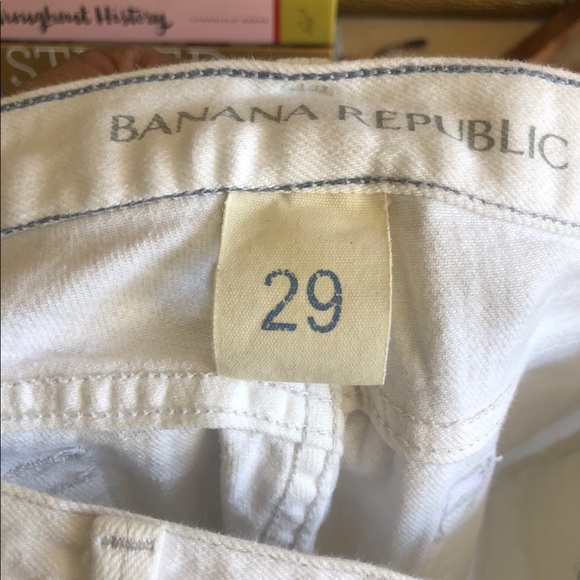 BANANA REPUBLIC WHITE DENIM STRAIGHT JEANS - Picture 3 of 4
